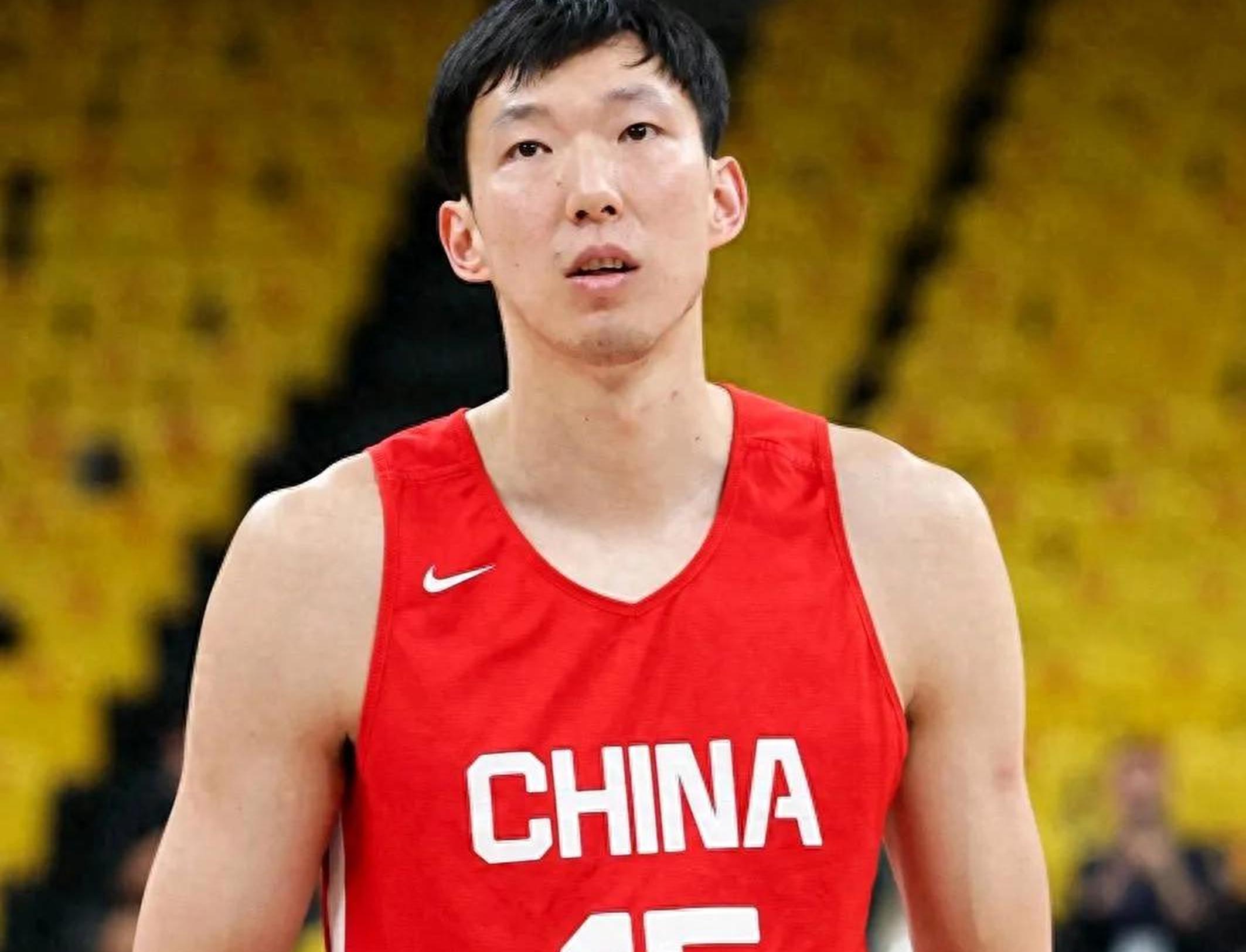 周琦因伤退出男篮集训将赴美康复治疗 周琦因伤退出男篮集训将赴美康复治疗