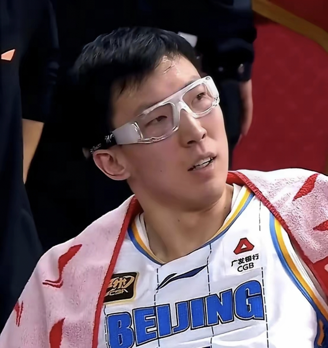 周琦因伤退出男篮集训将赴美康复治疗 周琦因伤退出男篮集训将赴美康复治疗