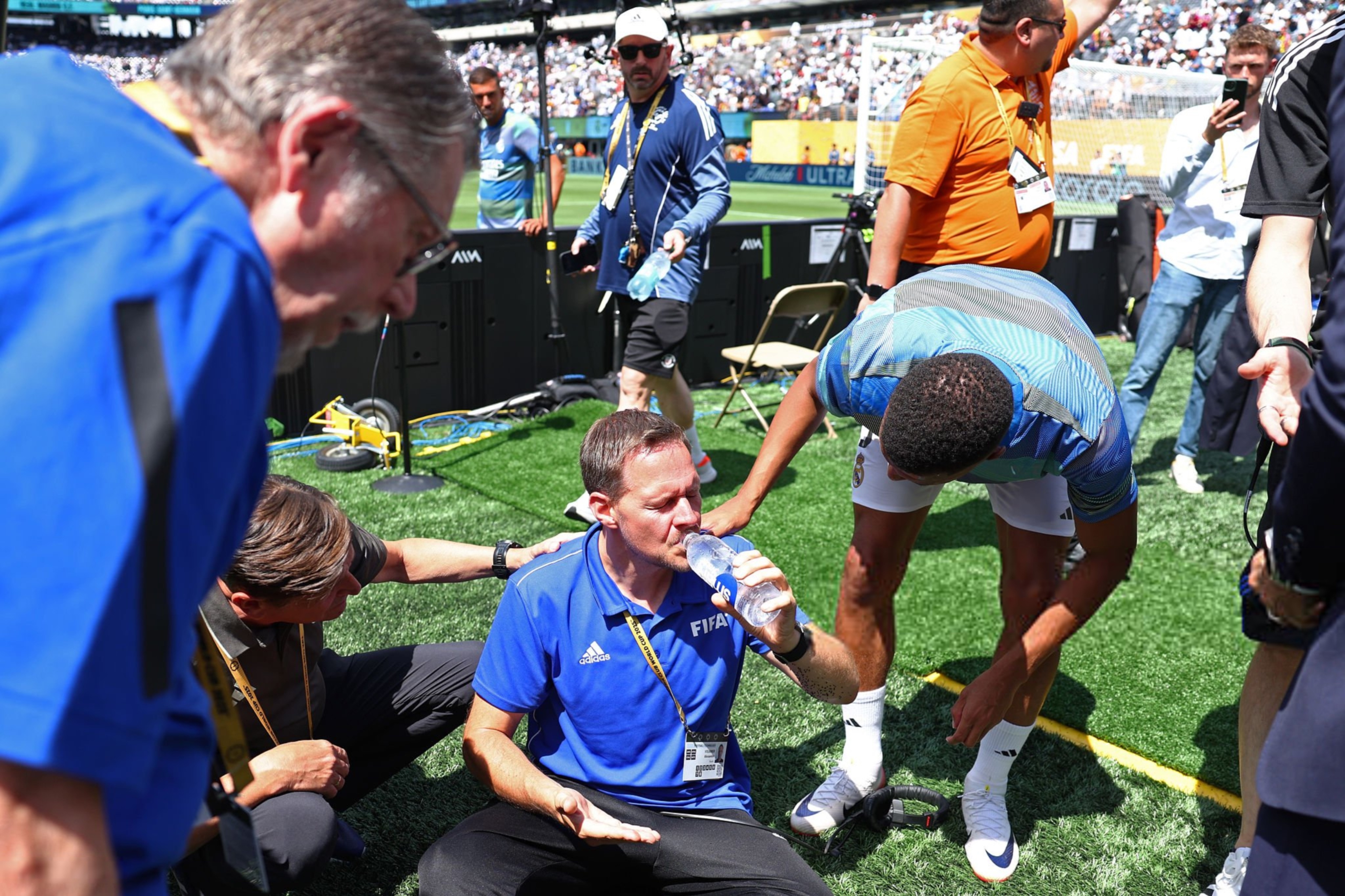 帕尔默缺席对阵西汉姆联此前在赛前热身中受伤的简单介绍