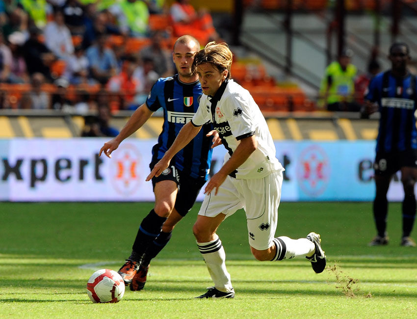 曝帕尔马有意利贝拉里后者在米兰出场寥寥的简单介绍