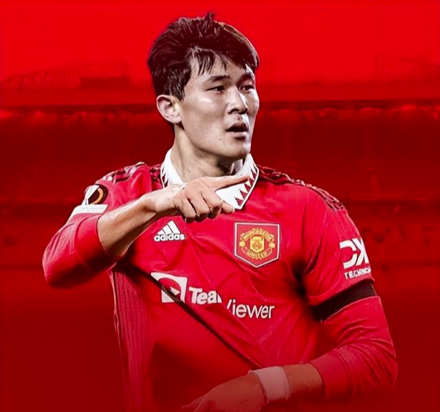 曼联祝姆贝莫26岁生日快乐球员今夏刚加盟的简单介绍 曼联祝姆贝莫26岁生日快乐球员今夏刚加盟的简单介绍