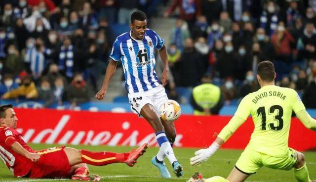 关于曝伊萨克将与纽卡官员会面球员已回到训练场的信息