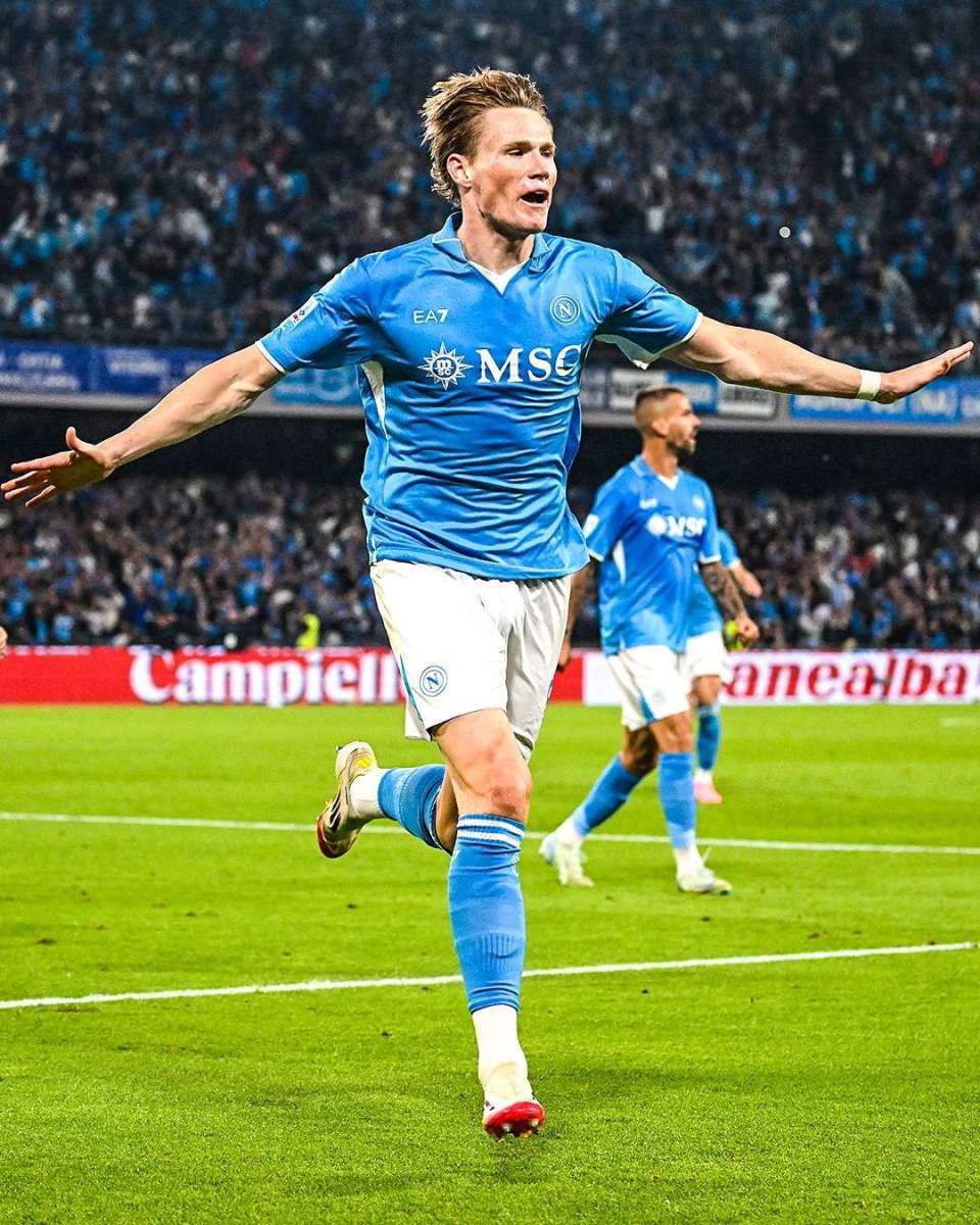 意甲赛季最佳球员提名前曼联中场麦克托米奈入选的简单介绍