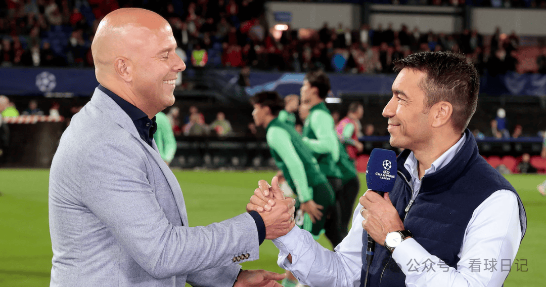 包含利物浦任命新助教范布隆克霍斯特进入教练组的词条