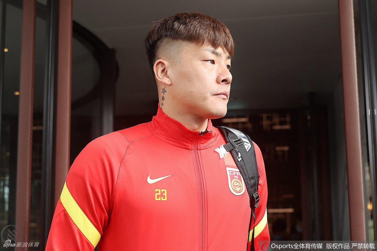 关于曝阿兰近期回青岛参加热身赛还将参加退役仪式的信息 关于曝阿兰近期回青岛参加热身赛还将参加退役仪式的信息