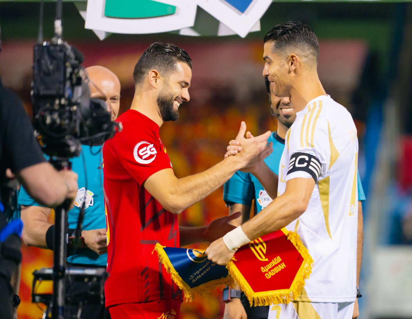 包含利雅得胜利就引进科曼与拜仁谈判沙特豪门愿意满足球员要求的词条