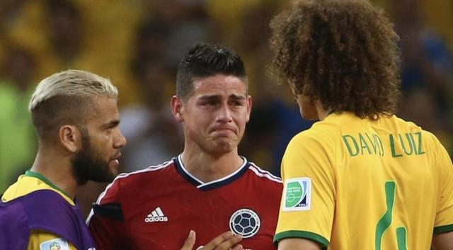 包含J罗荣膺南美世预赛助攻王送出7次助攻的词条 包含J罗荣膺南美世预赛助攻王送出7次助攻的词条