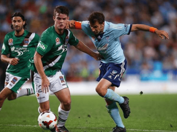 包含澳超女：纽卡斯尔喷射机女足VS西悉尼流浪者女足的词条