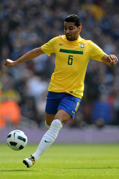 包含巴西公布最新一期名单拉菲尼亚、吉马良斯入选的词条