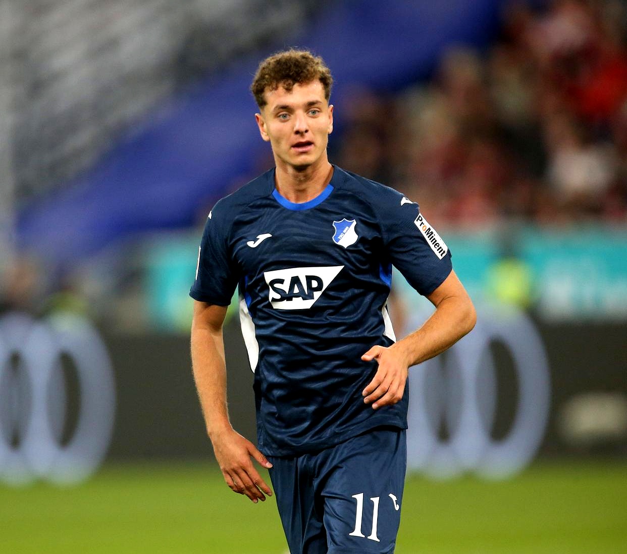 关于AC米兰有意戈麦斯希望在冬季转会窗完成交易的信息