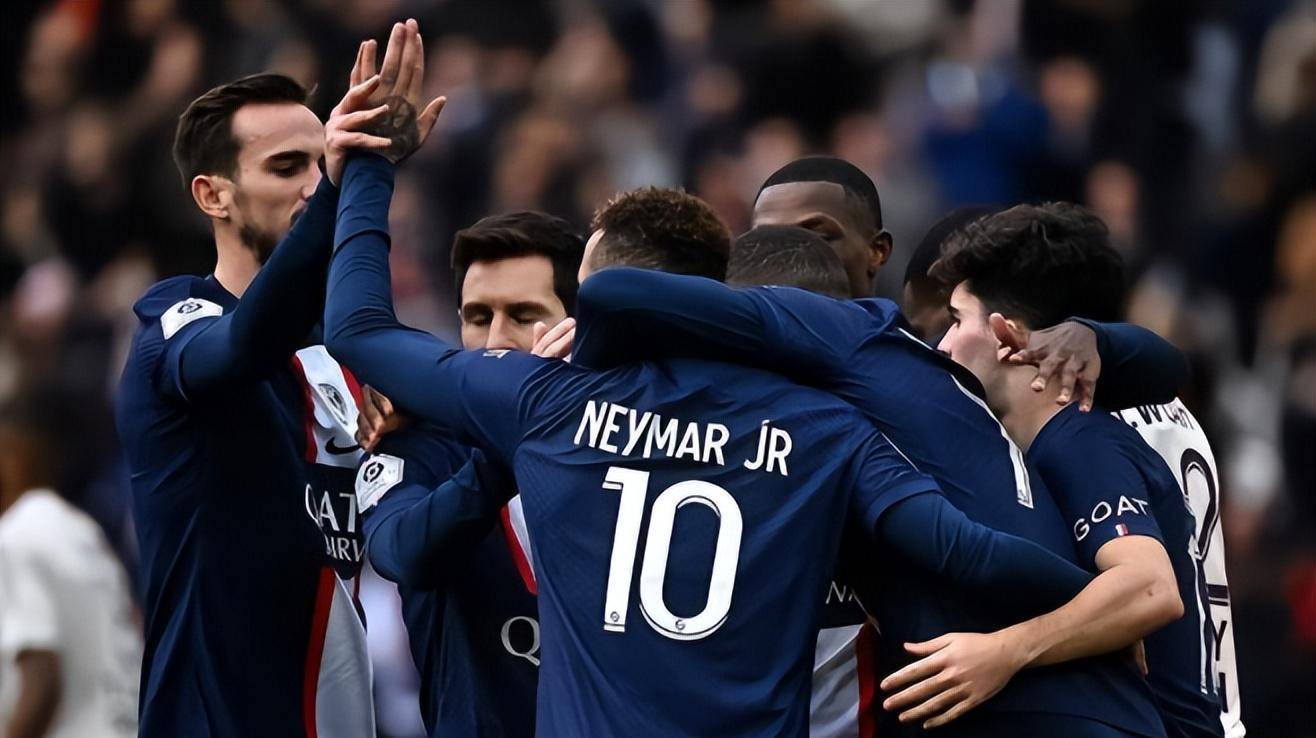 巴黎圣日耳曼愿意放金彭贝离队双方合同还剩一年到期的简单介绍