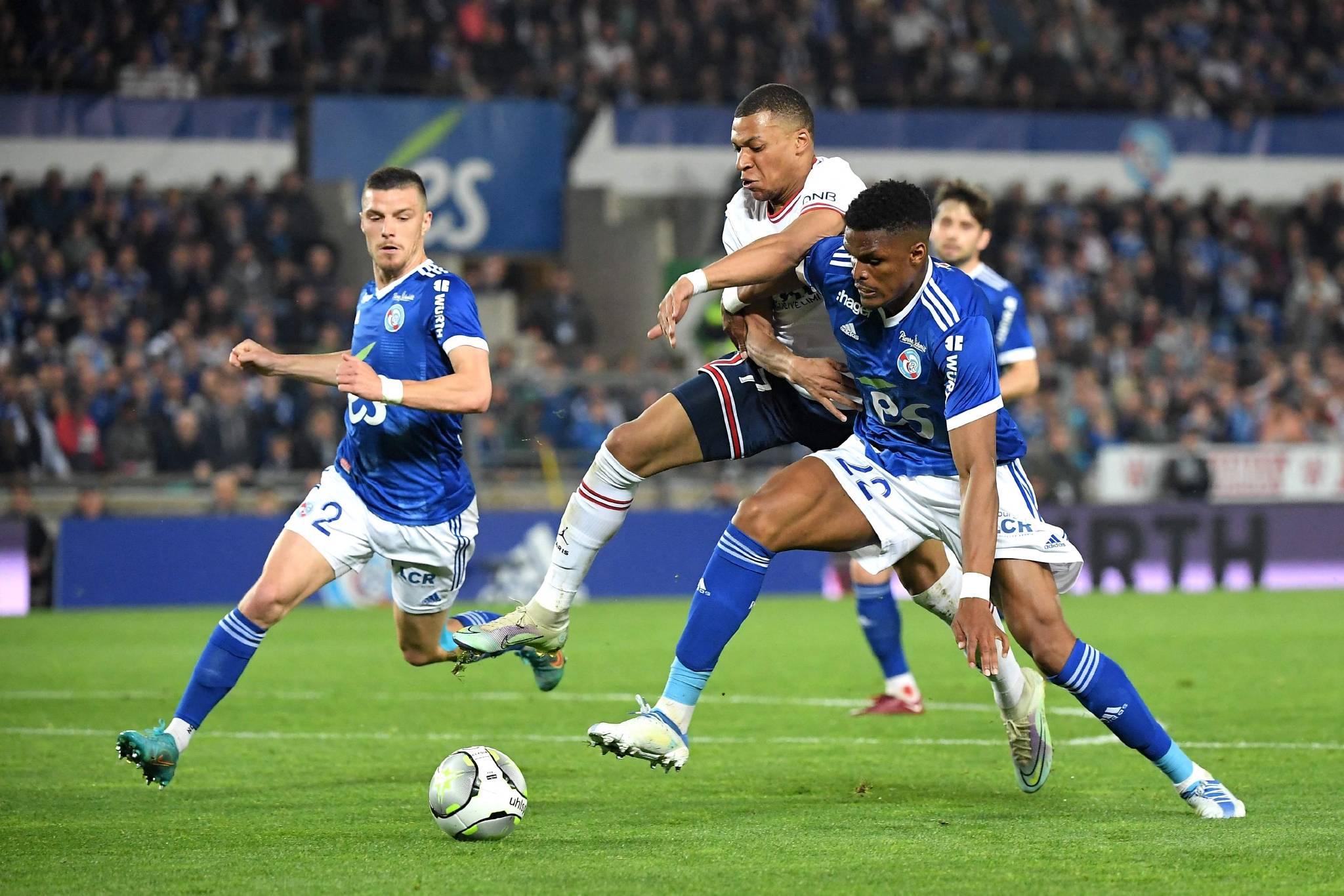 法甲里昂VS斯特拉斯堡前瞻预测斯特拉斯堡高居积分榜第三的简单介绍 第2张 法甲里昂VS斯特拉斯堡前瞻预测斯特拉斯堡高居积分榜第三的简单介绍 第2张