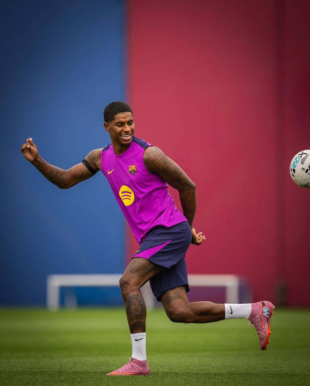 关于拉什福德公开表示希望留在巴萨不愿意回到曼联的信息  第2张