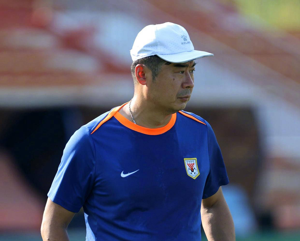 包含间歇期泰山队放假休息5天但韩鹏还身兼带领B队重任的词条