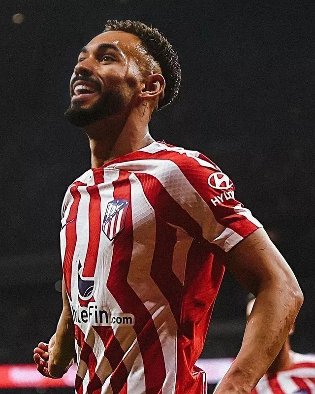 萨拉维亚官宣将离开狼队球员合约到期