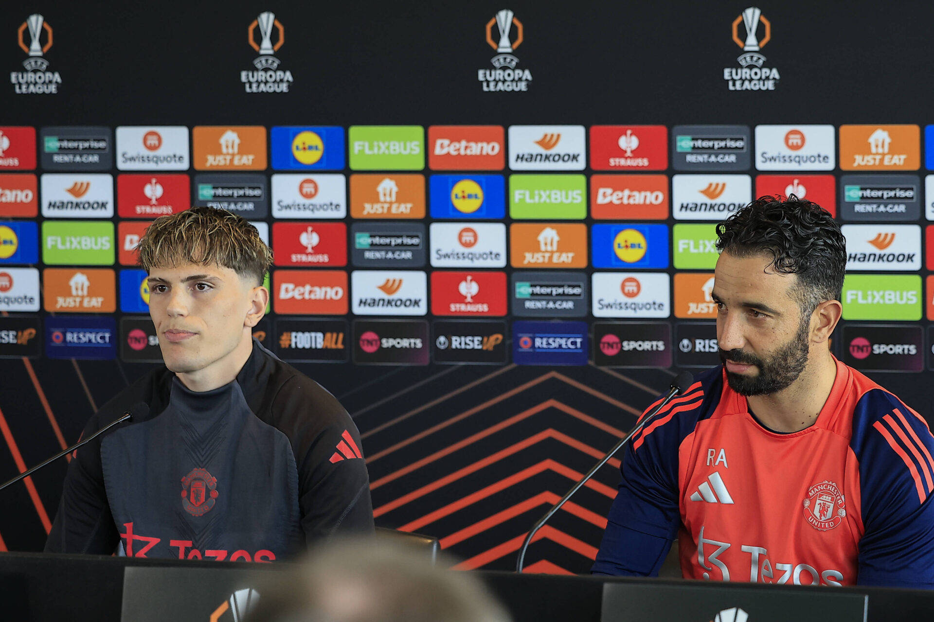 曝曼联可能会降价出售加纳乔那不勒斯正在关注中