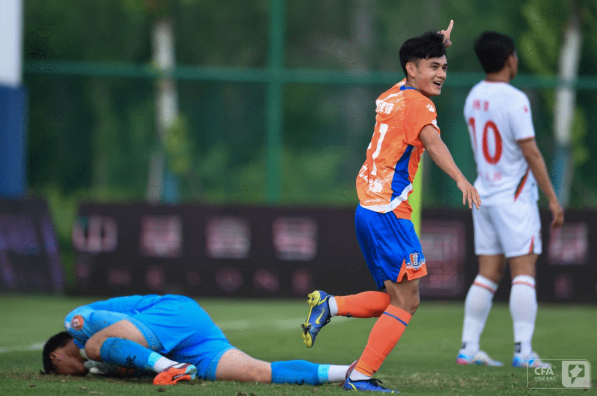 中超青岛海牛1-1河南林创益破门刘鑫瑜扳平比分的简单介绍  第2张