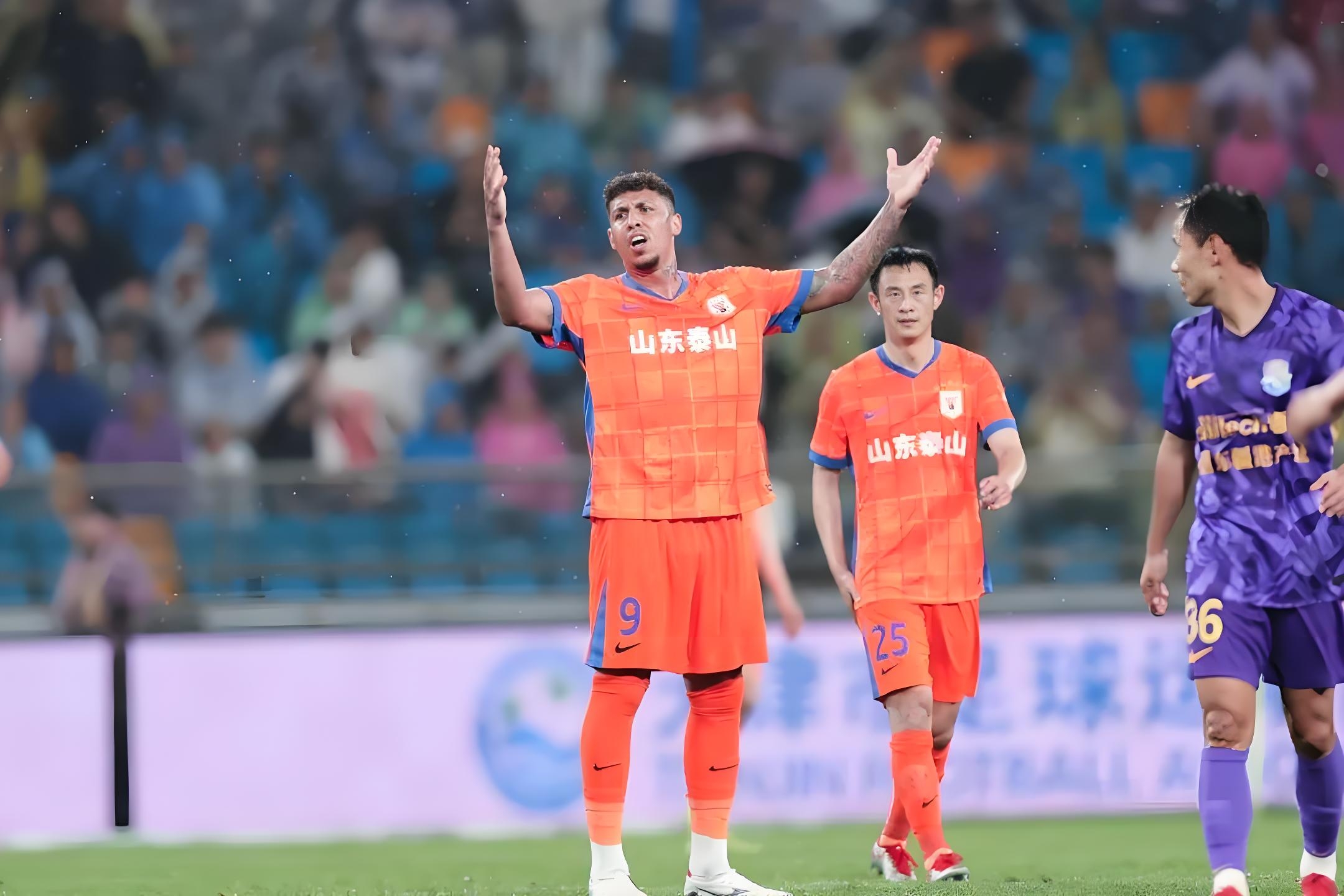 泰山众将欣慰从0比1到3比1泰山逆转海港的简单介绍