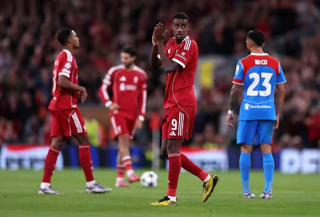 关于贝西克塔斯有意引进特罗萨德阿森纳希望获得足够的转会费的信息 第2张 关于贝西克塔斯有意引进特罗萨德阿森纳希望获得足够的转会费的信息 第2张